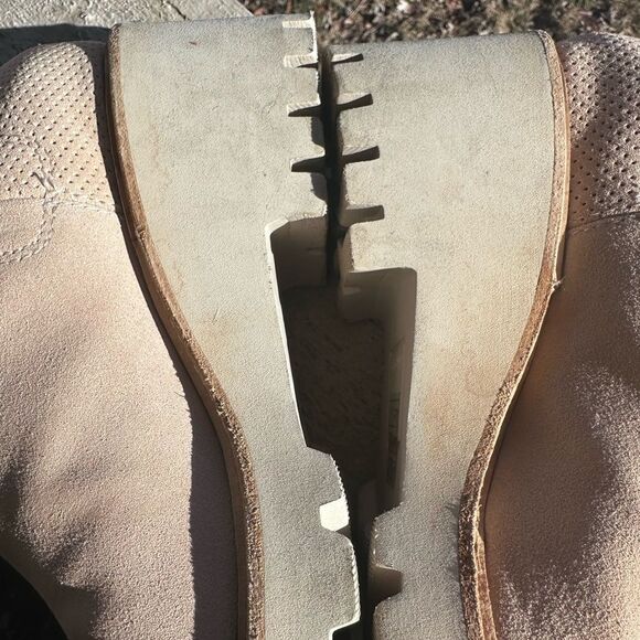 Dolce Vita Huey H2O Water-Resistant Suede Crocodile Embossed Lug Booties Sz 8.5 - Picture 5 of 10